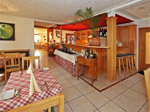 Hotel Restaurant Adler Вестаузен Экстерьер фото