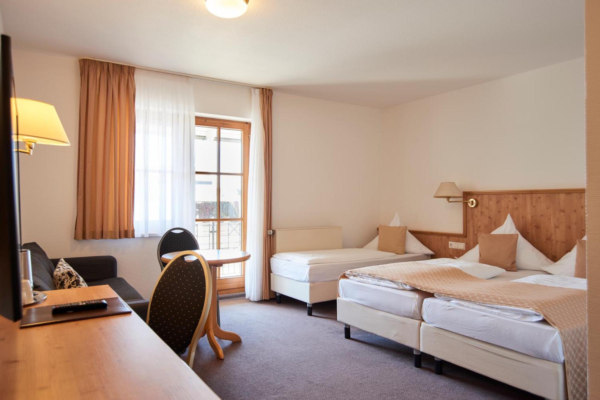 Hotel Restaurant Adler Вестаузен Экстерьер фото