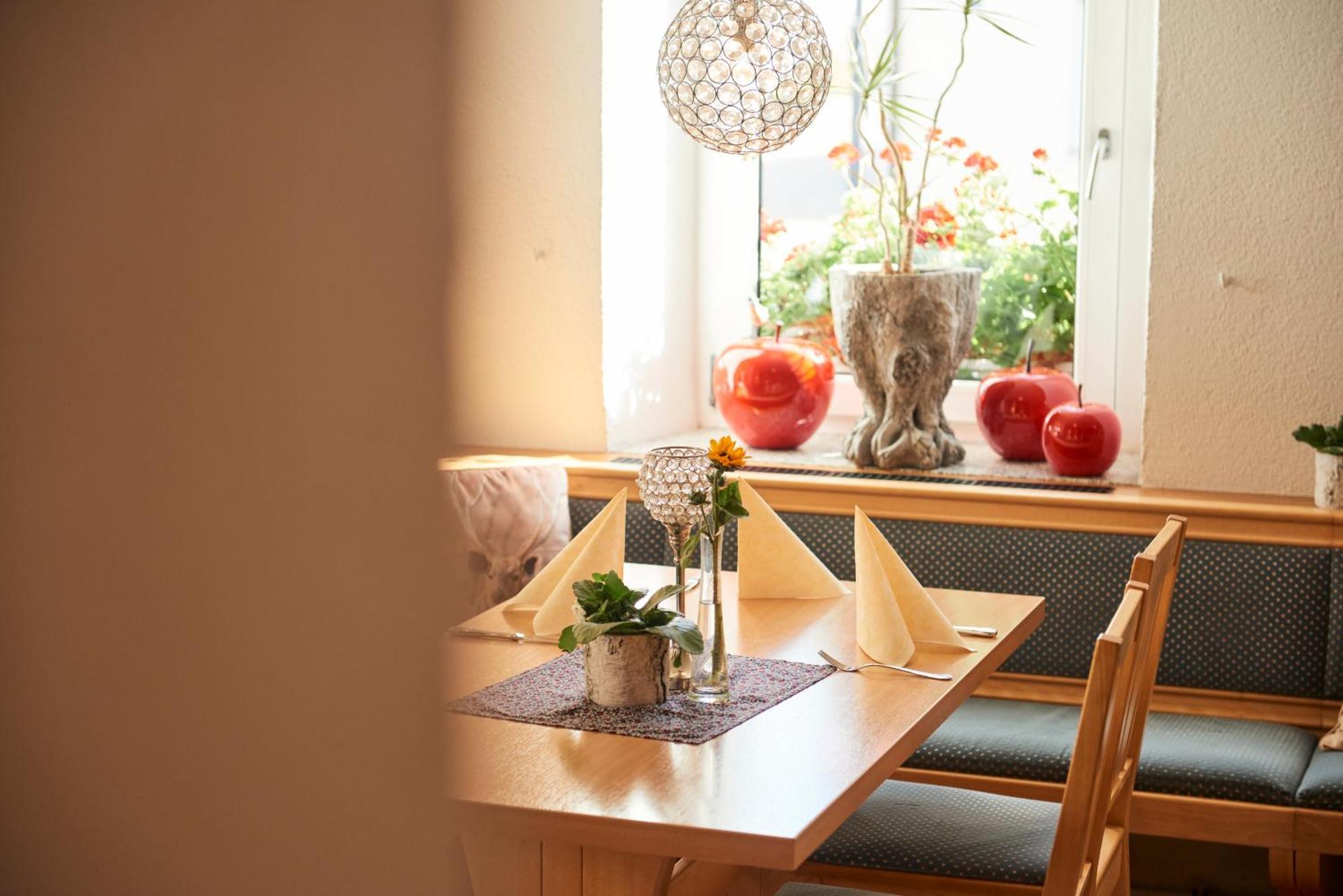 Hotel Restaurant Adler Вестаузен Экстерьер фото